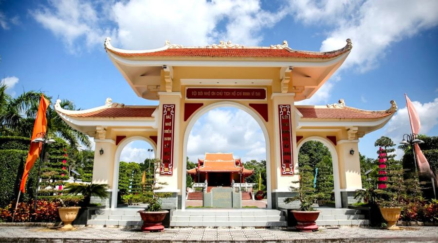 nhà tưởng niệm Chủ tịch Hồ Chí Minh